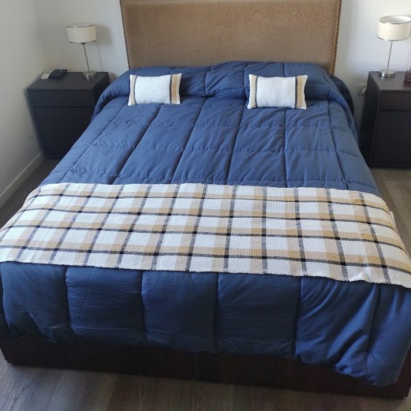 Pies de cama Rahue tejidos en telar artesanales